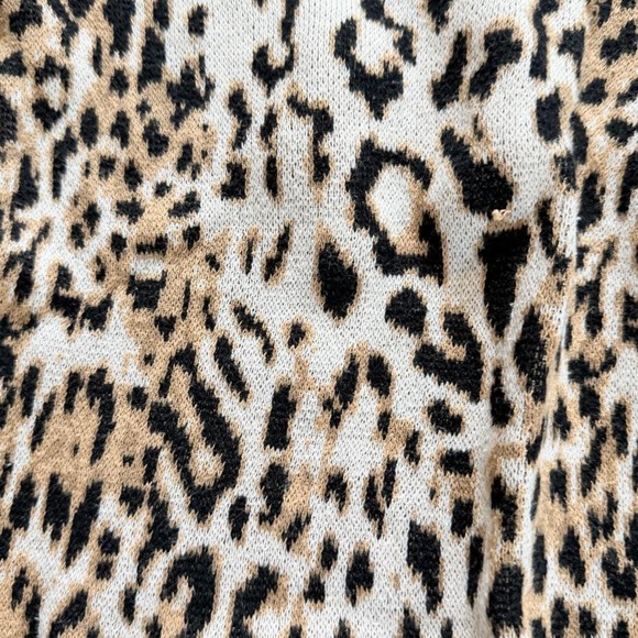 Leopard knit ribbed sweater size small in Brown cream black knitwear long sleeve - Picture 3 of 6